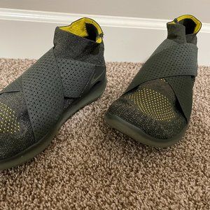 Nike Free RN Motion Flyknit (Sequoia Color)